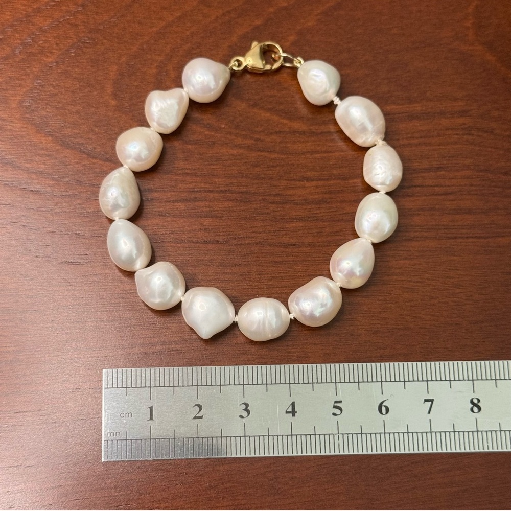 Pearl Bracelet - Picture 8 of 10